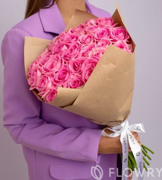 букет розовых роз