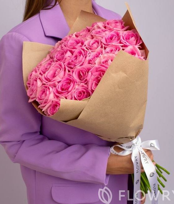 букет розовых роз
