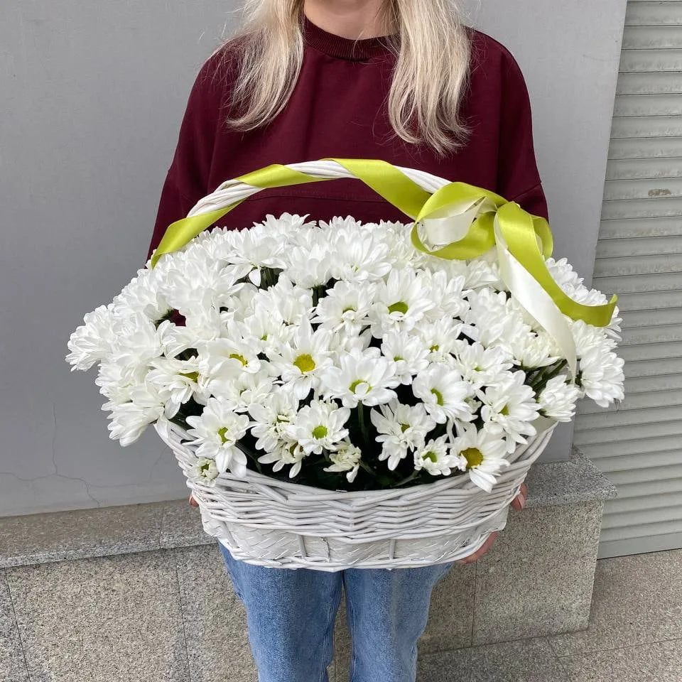 хризантема в корзине