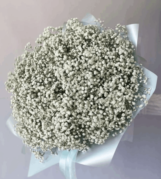 букет с гипсофилой