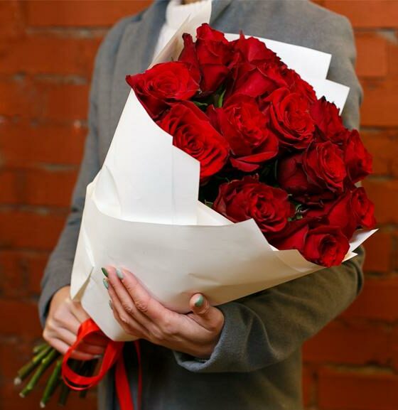 15 красных роз эквадор