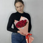 15 красных роз