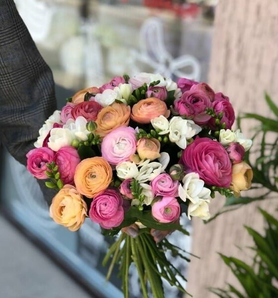 букет с фрезией