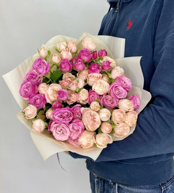 кустовые розы букет