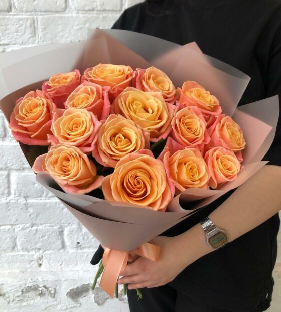 персиковые розы