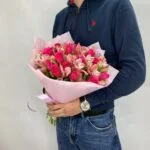 букет из альстромерий и роз