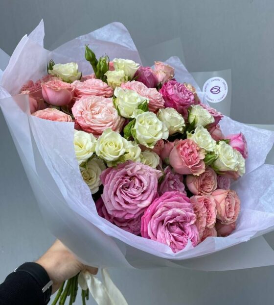 букет из кустовых роз