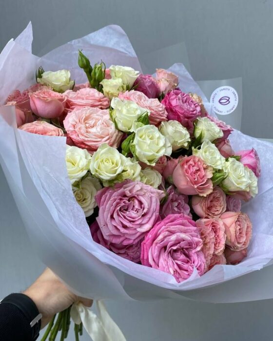 букет из кустовых роз