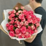 красные кустовые розы