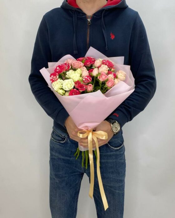 11 кустовых роз