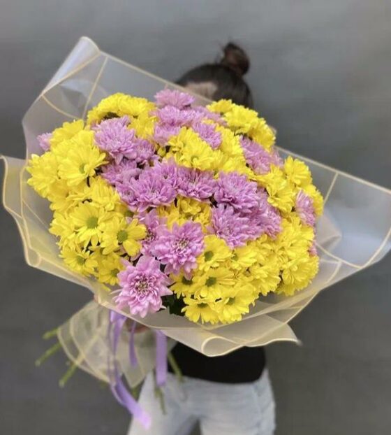 букет из 15 хризантем