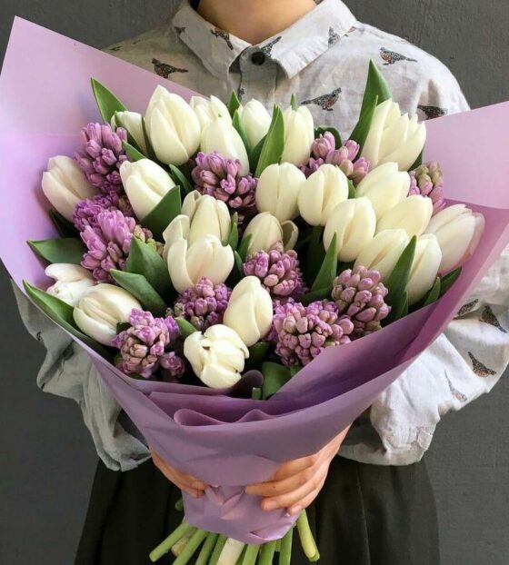 гиацинты с тюльпанами