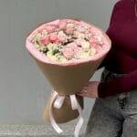 Букет из кустовых и одноголовых роз — изображение 3