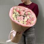 Букет из кустовых и одноголовых роз — изображение 2