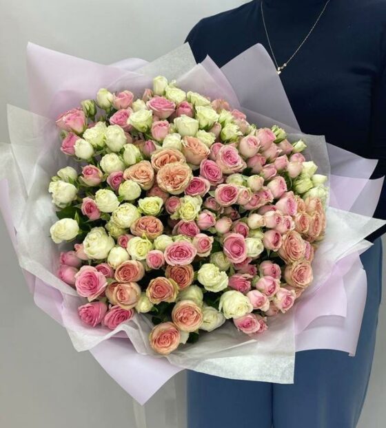 51 кустовая роза микс