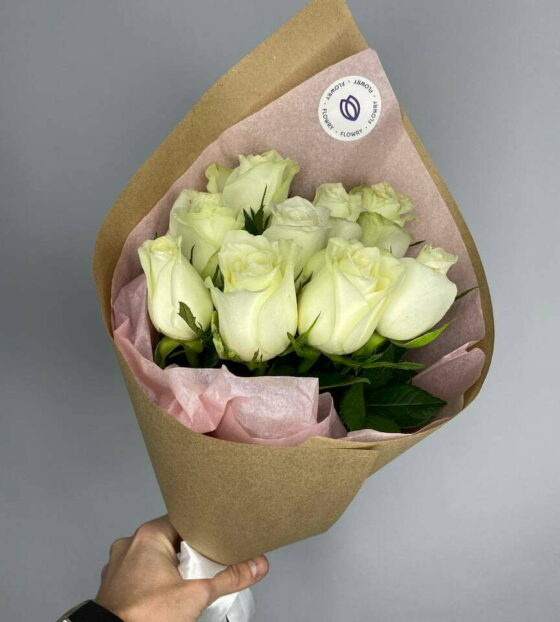 9 белых роз крафт