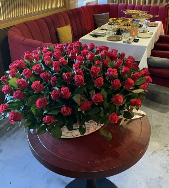 121 роза в коризне