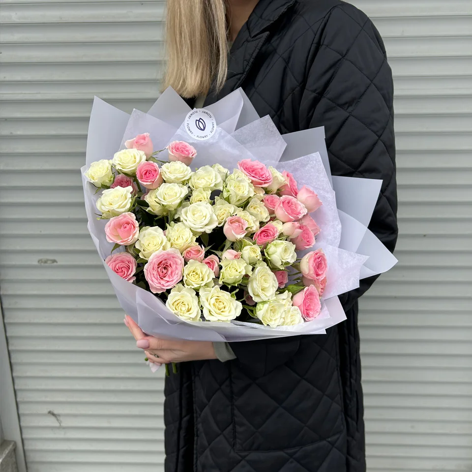букет из кустовых роз