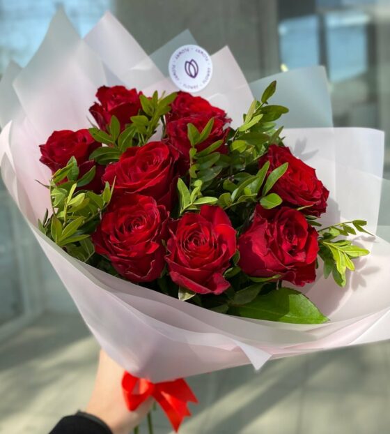 красные розы