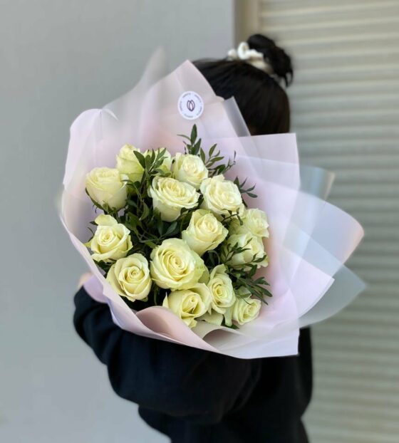 белые розы букет