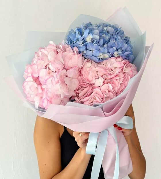 букет из 3-х гортензий