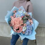 сборный букет с гортензией