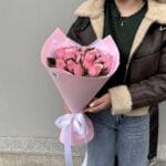 Букет из 15 розовых роз — изображение 2