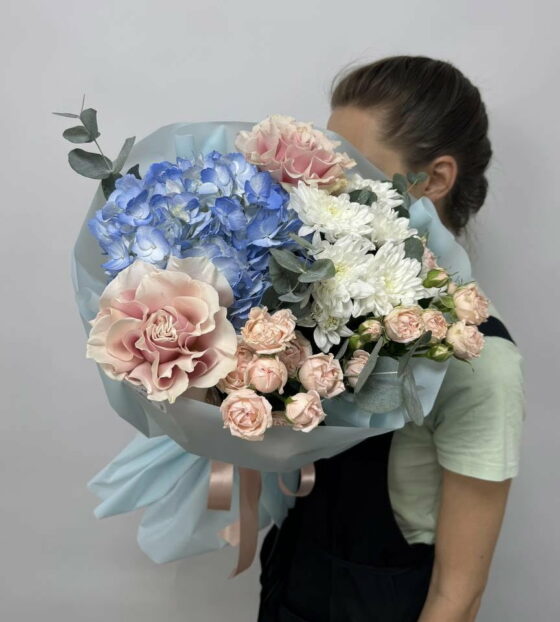 авторский букет с гортензией