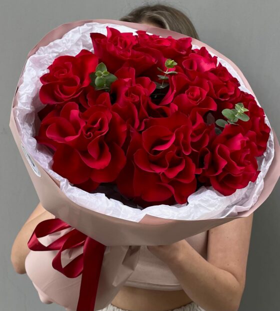 французские красные розы