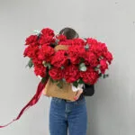 красные французские розы