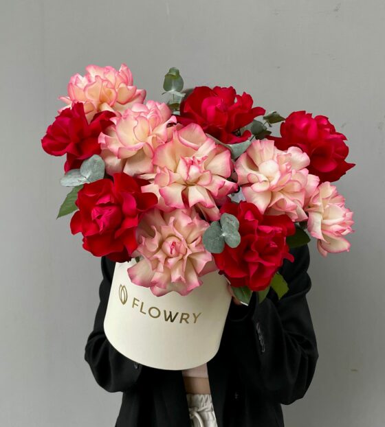 Розы в коробке