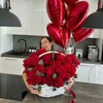 корзина красных роз