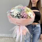 букет с гипсофилой и хризантемой