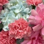 Яркая композиция с гортензией в коробке — изображение 6