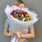 9 радужных альстромерий